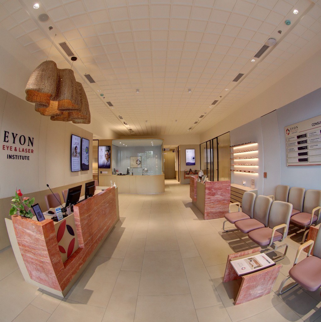 Reception at EYON Eye & Laser Institute, Kharadi, Pune